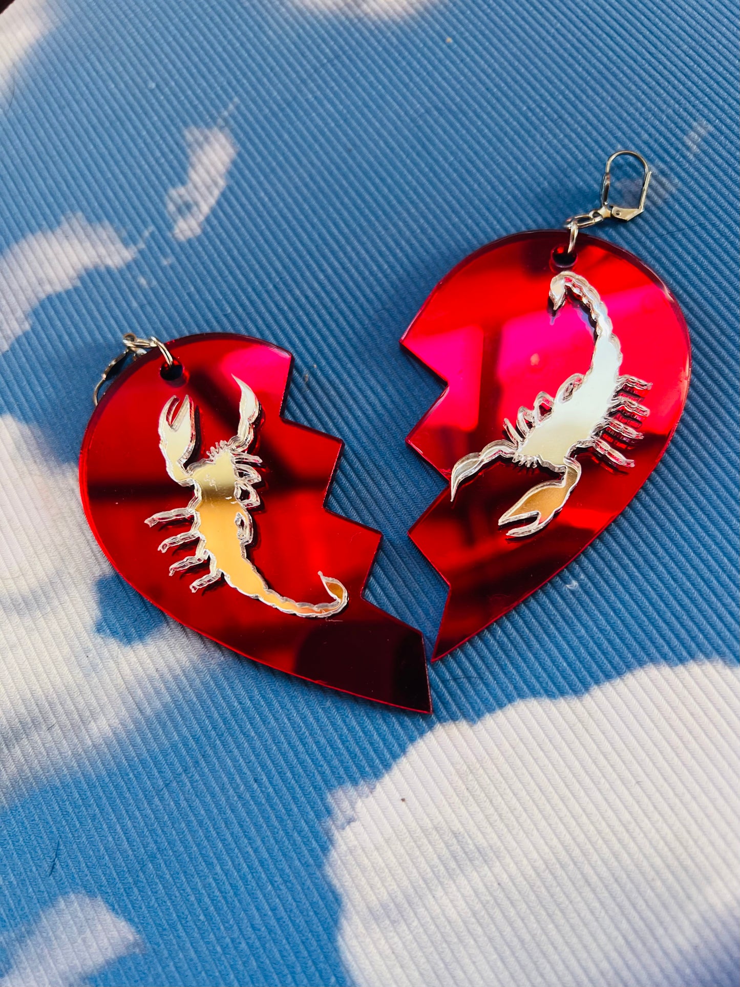 Heartbreak in Scorpio  Earrings 💔🦂